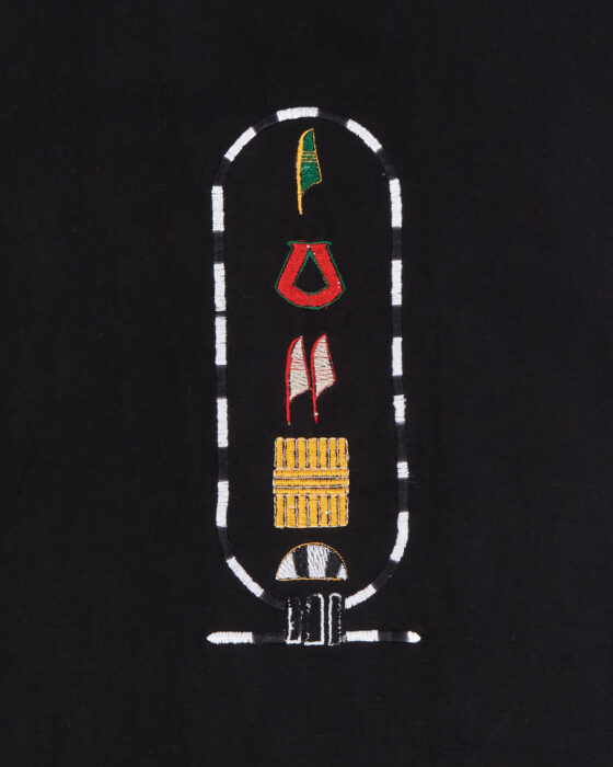 Футболка с вышивкой в египетском стиле — фото 2