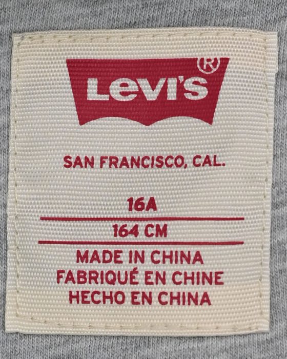 Женская укороченная толстовка Levi's — изображение 4
