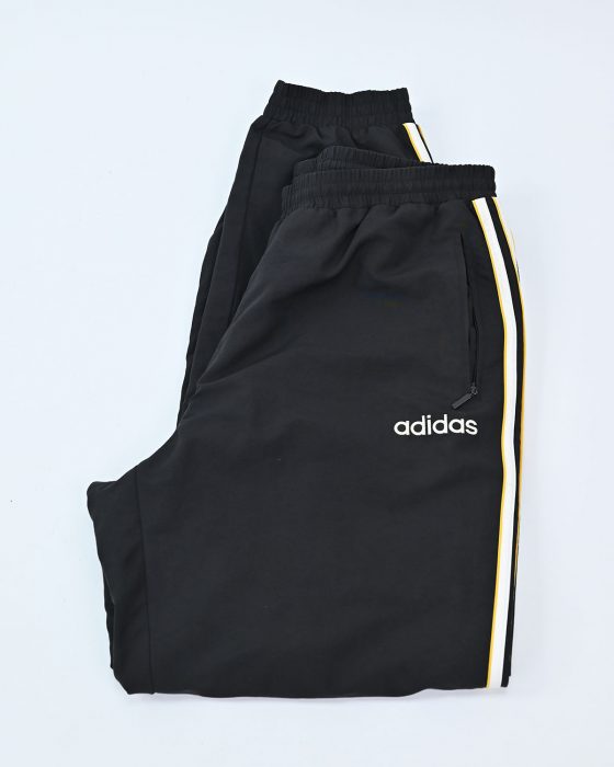 Мужские спортивные брюки adidas с лампасами — изображение 4