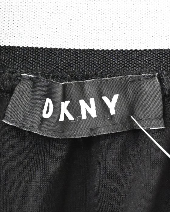 Чёрная юбка миди с логотипом DKNY — изображение 6