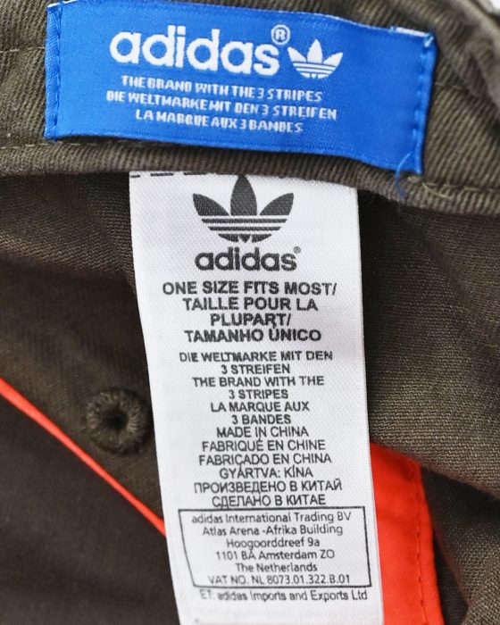 Бейсболка Adidas Originals с камуфляжным логотипом — изображение 5