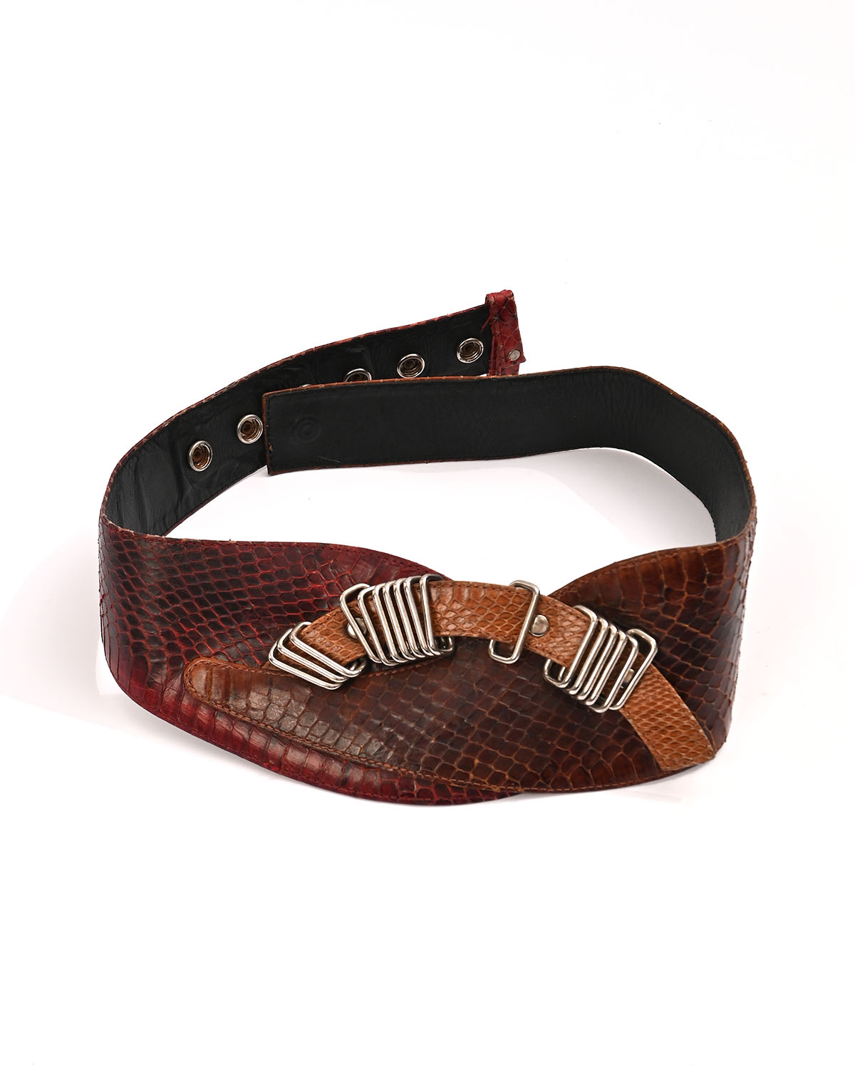 Ремень из змеиной кожи