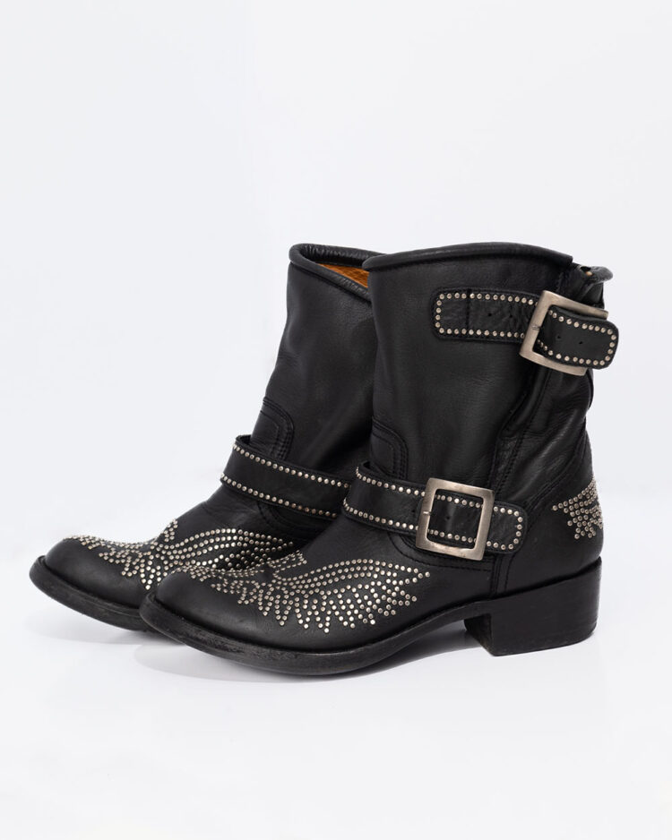 Кожаные казаки с клепками