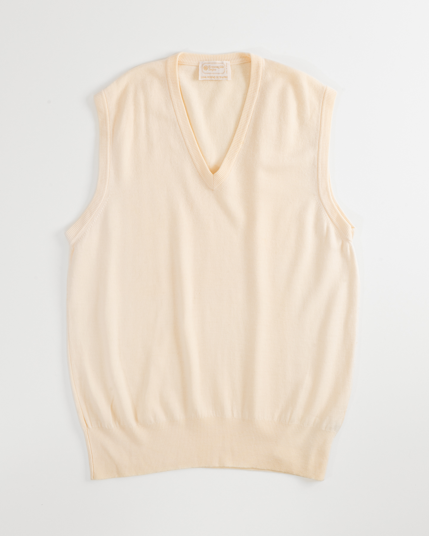 Жилет Ermenegildo Zegna из шерсти мериноса