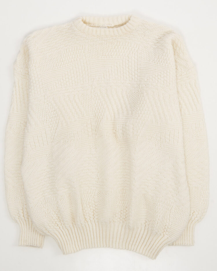 Шерстяной молочный свитер