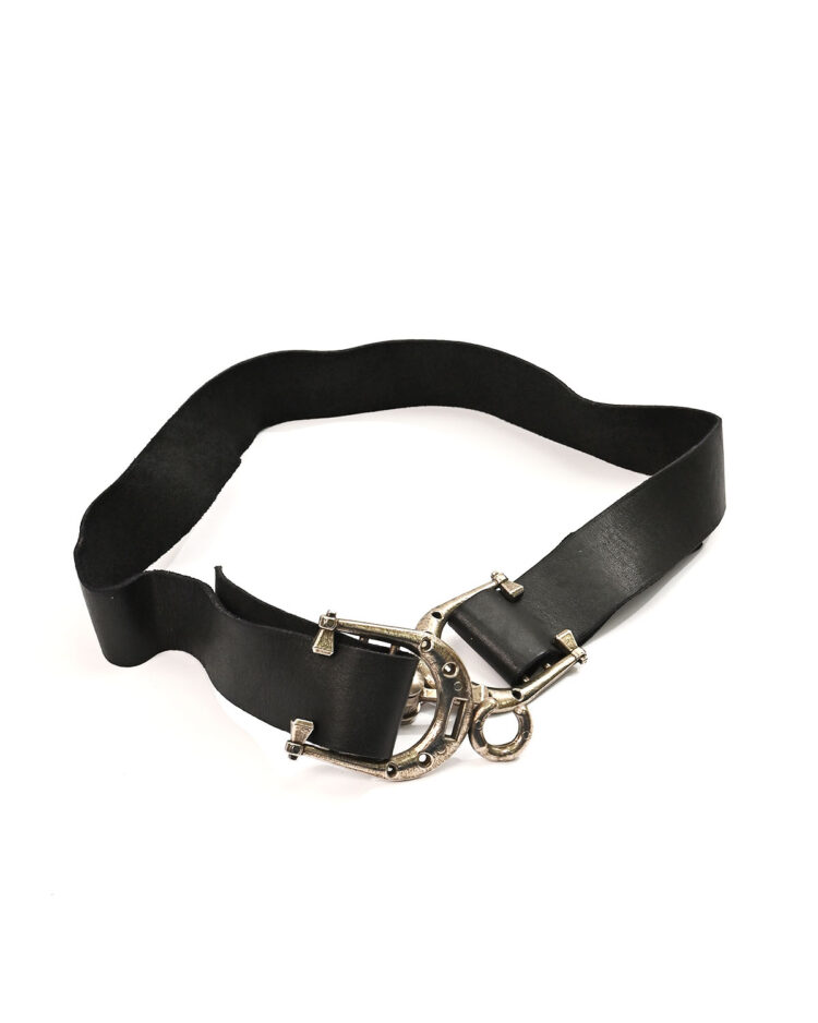 Винтажный ремень с серебристой фурнитурой