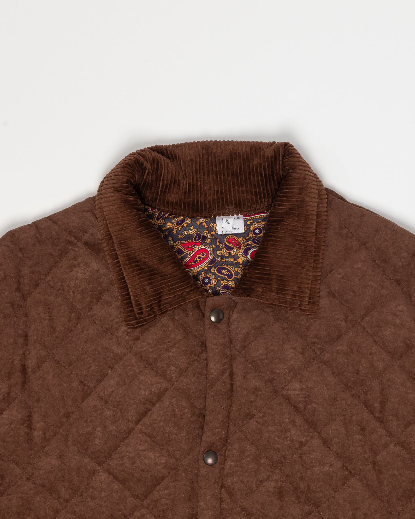 Стеганая куртка с бархатистым воротником — изображение 3