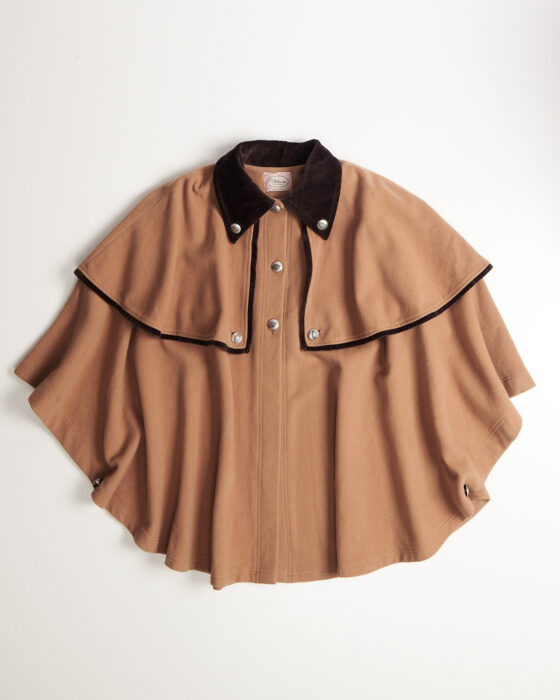 Шерстяной кейп Victoria Victoria