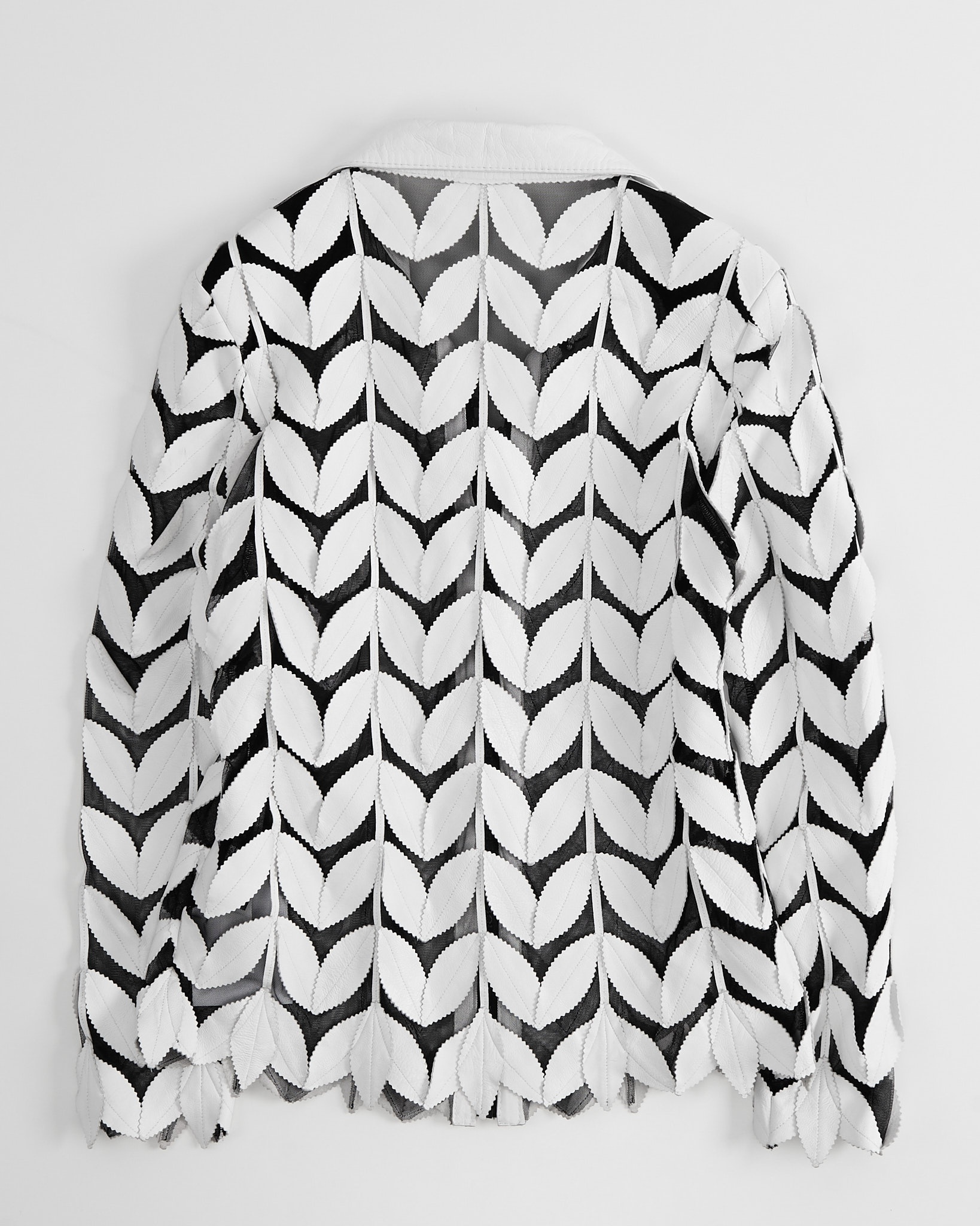 Кожаная блуза с ажурным узором made in France — изображение 2