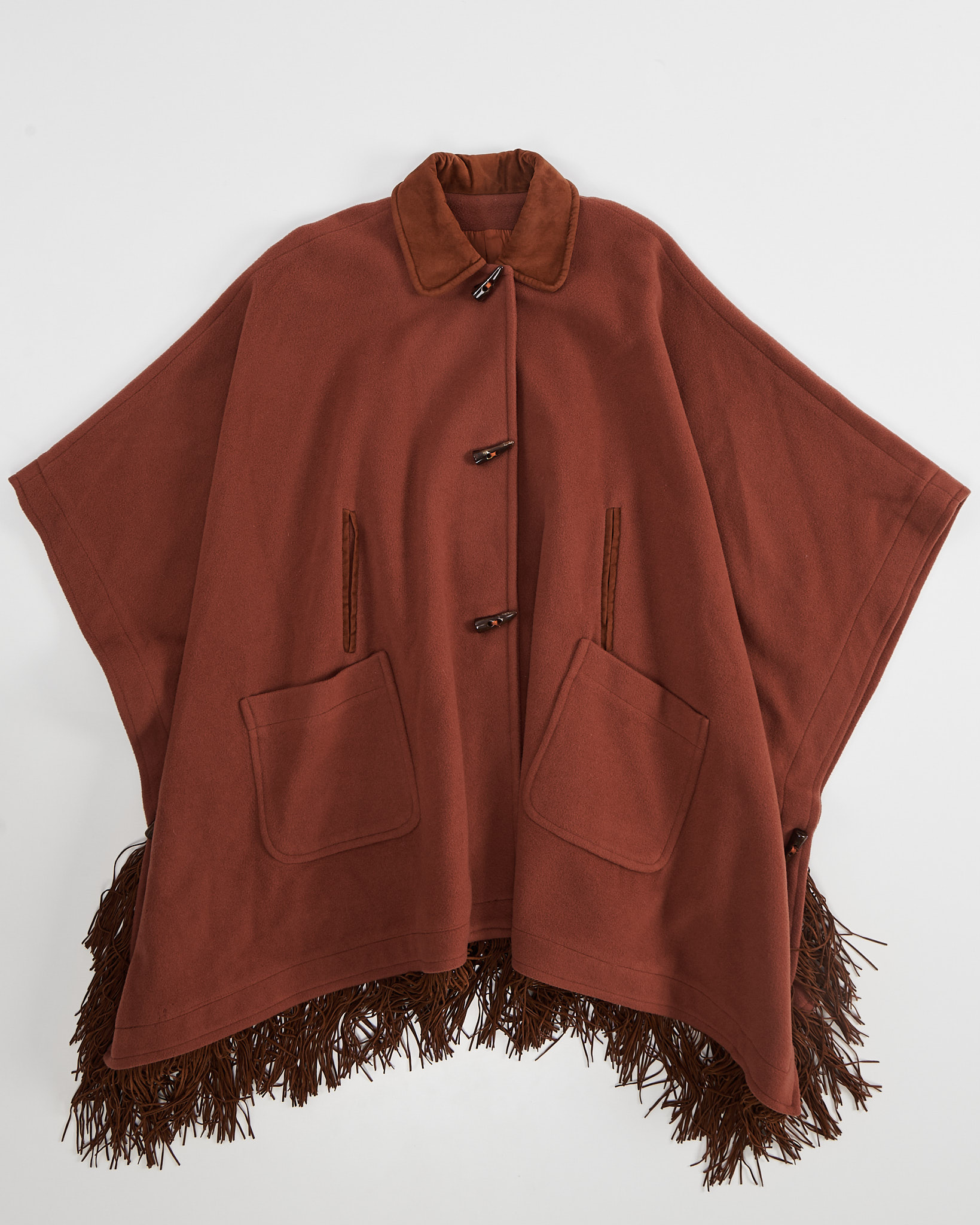 Пончо с бахромой Made in Italy