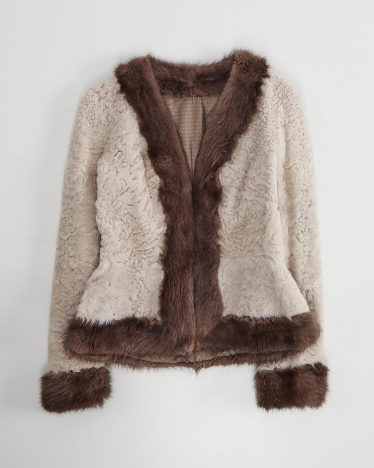 Жакет из каракуля с меховой отделкой