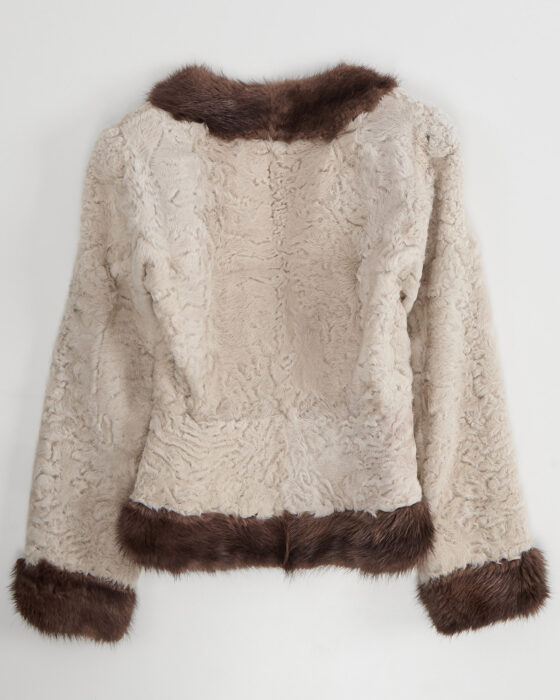 Жакет из каракуля с меховой отделкой — фото 2