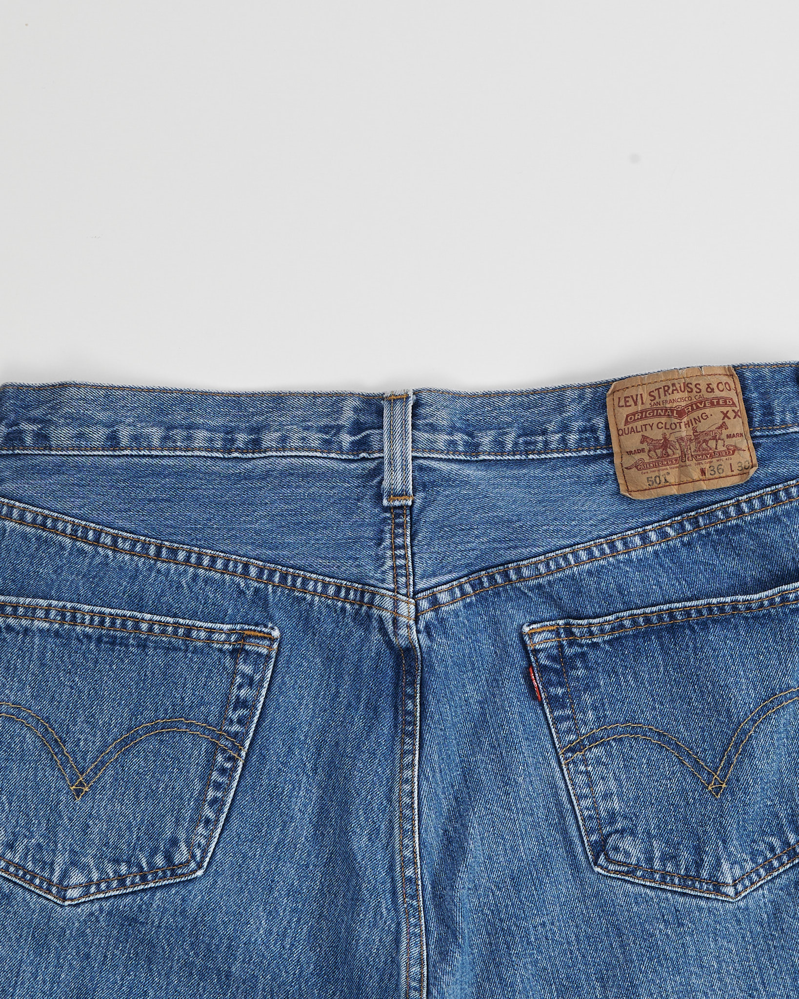 Джинсы LEVI’S 501 прямая посадка — изображение 4