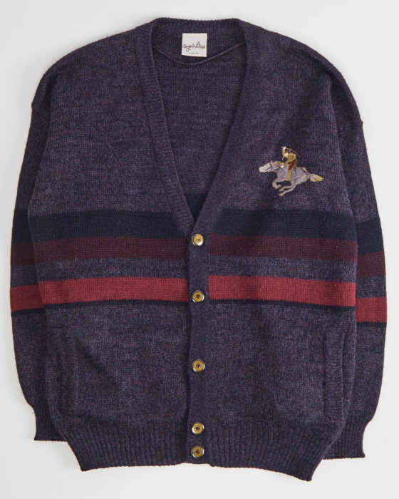 Кардиган с акцентной аппликацией