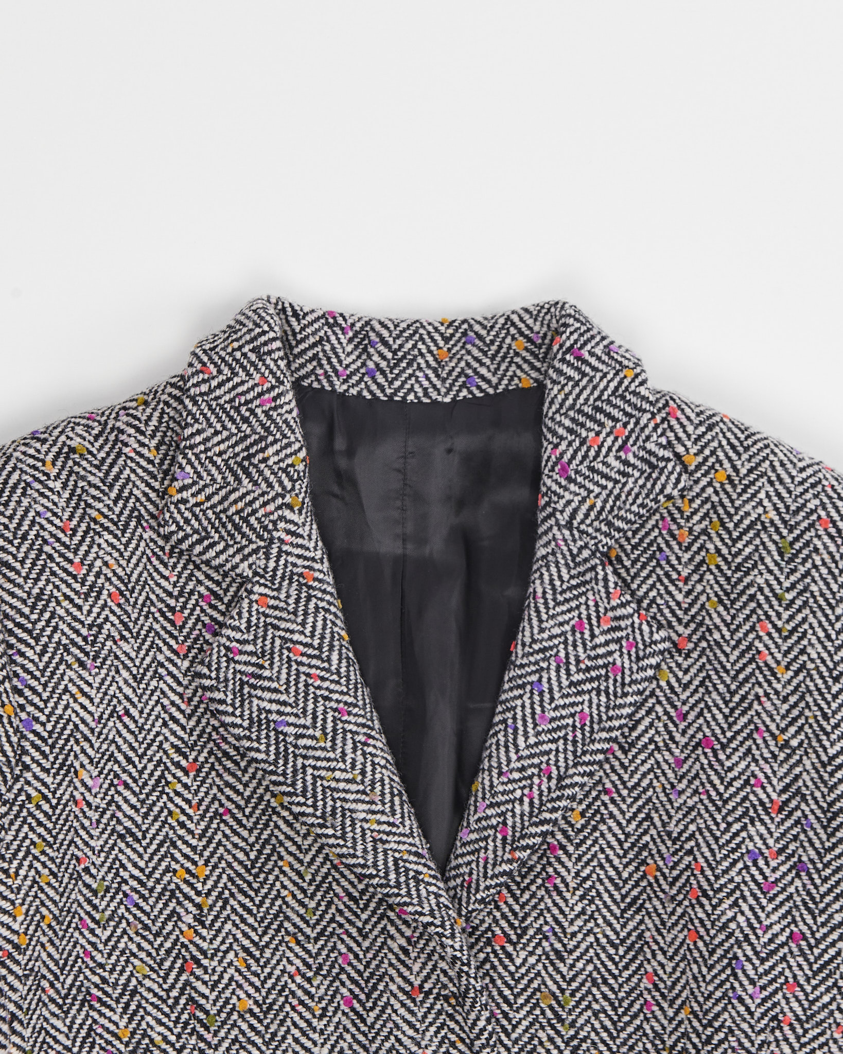 Твидовый жакет с фактурным узором — изображение 3