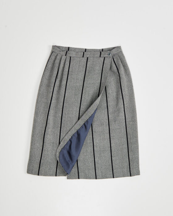 Юбка с асимметричной складкой