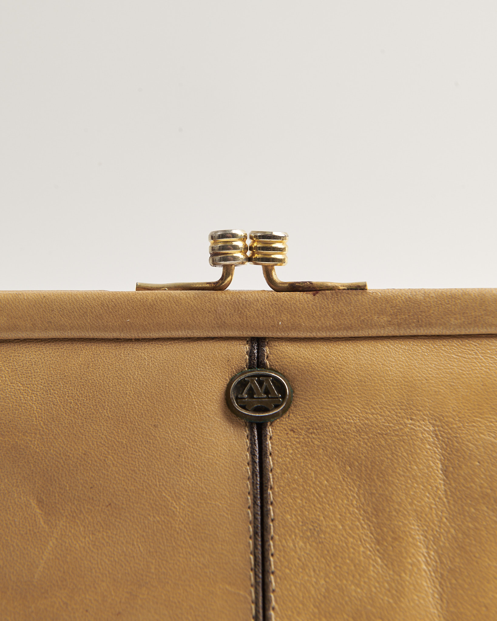 Винтажный клатч из натуральной кожи — изображение 2