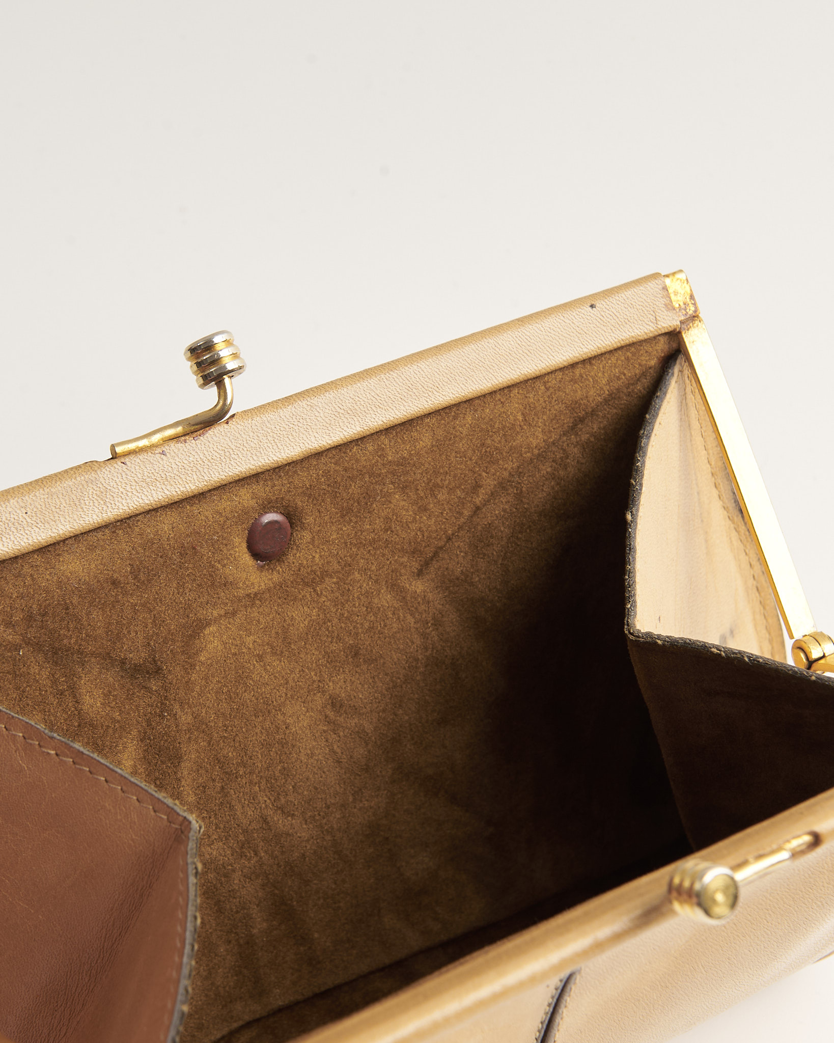 Винтажный клатч из натуральной кожи — изображение 5