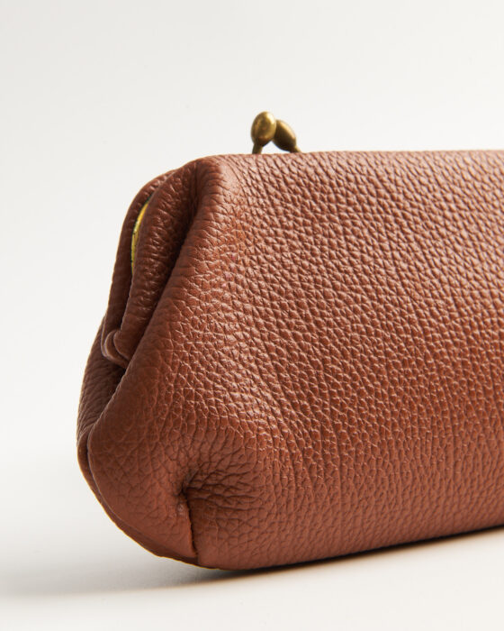 Клатч из зернистой кожи — фото 3