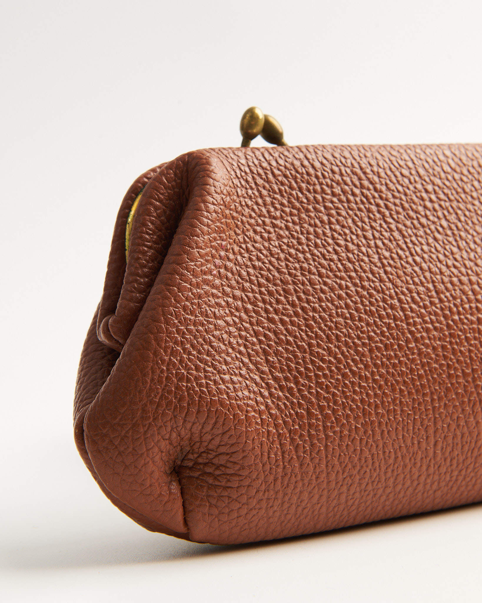 Клатч из зернистой кожи — изображение 3