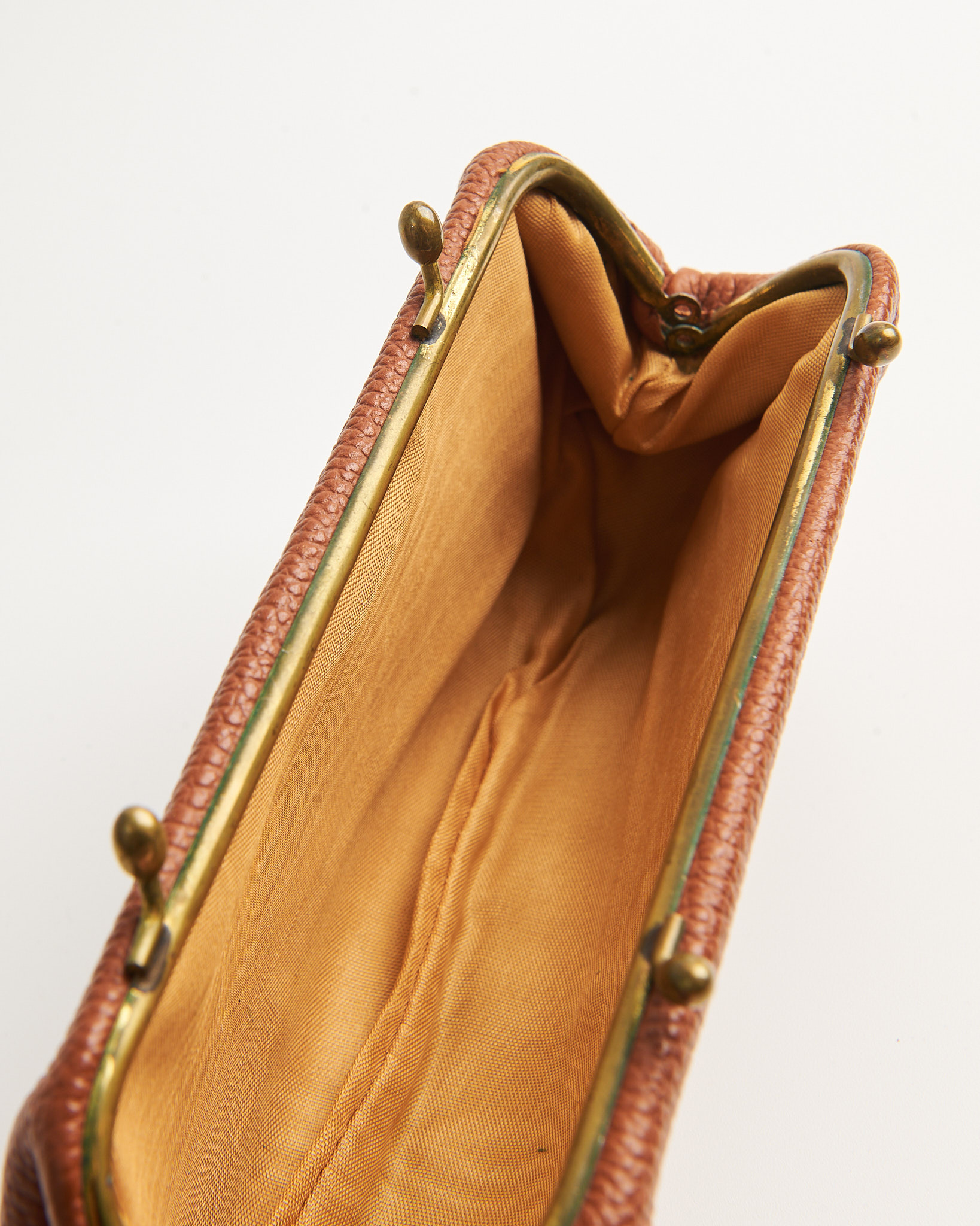 Клатч из зернистой кожи — изображение 4