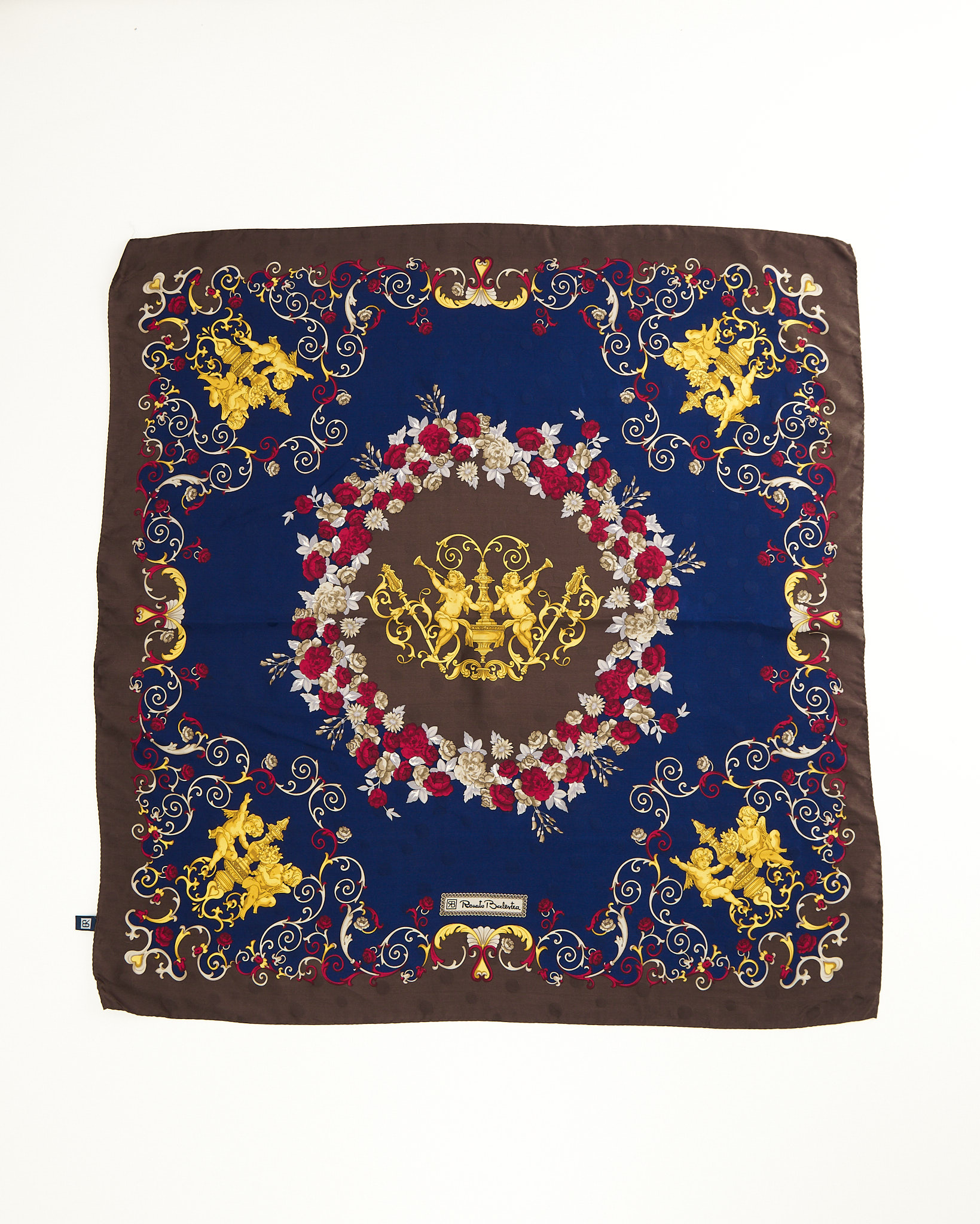 Платок с декоративным рисунком made in Italy