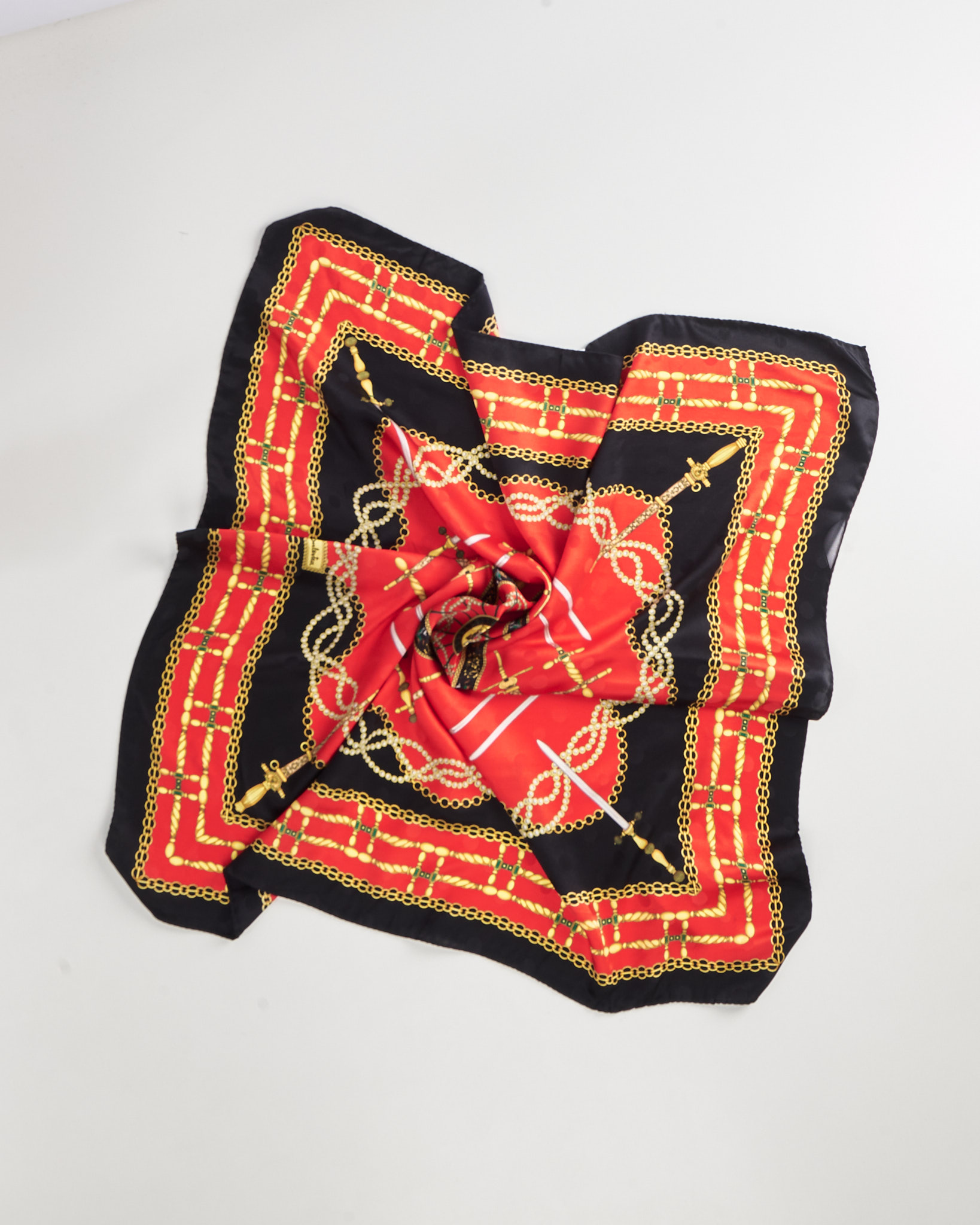 Винтажный платок с орнаментом Renato Balestra