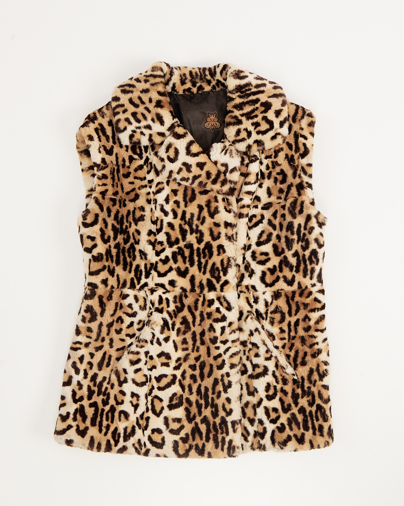 Жилет из кролика с рисунком