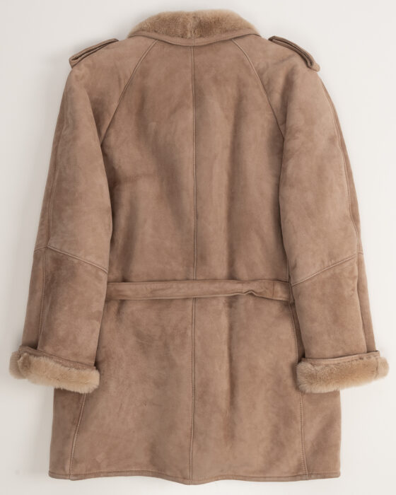 Дубленка из замши с меховой отделкой — фото 2