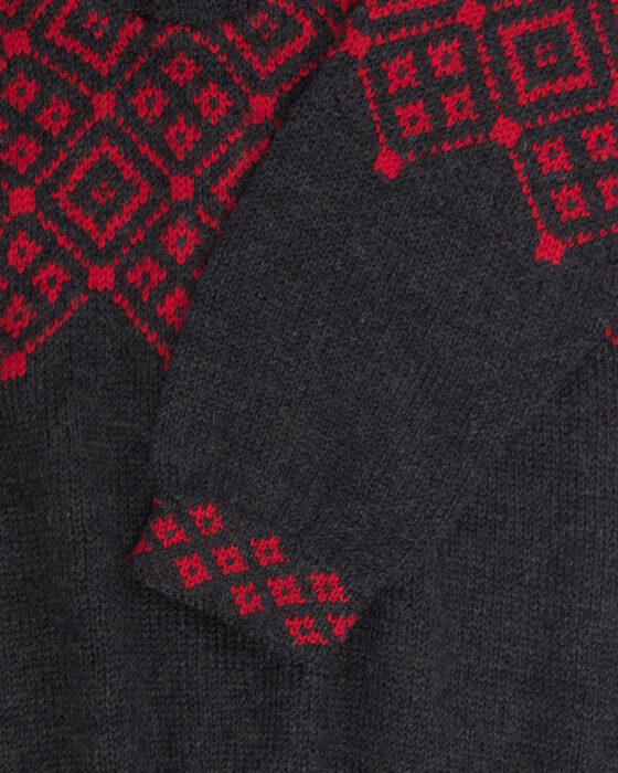 Вязаный свитер с орнаментом — фото 5