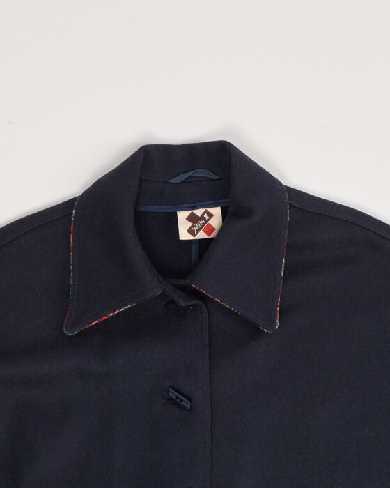 Темно-синее пончо из шерсти — фото 5