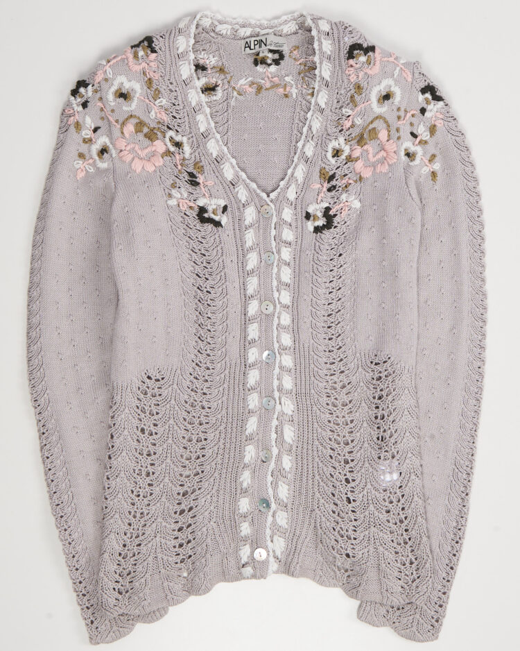 Винтажный кардиган с вышивкой