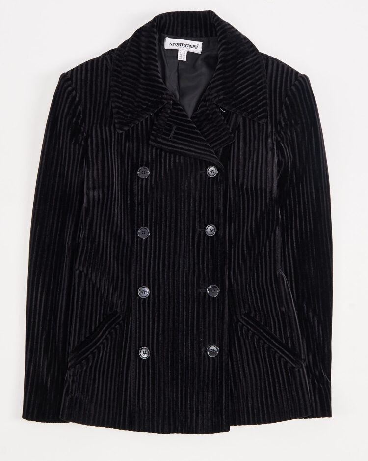 Приталенный двубортный жакет из велюра