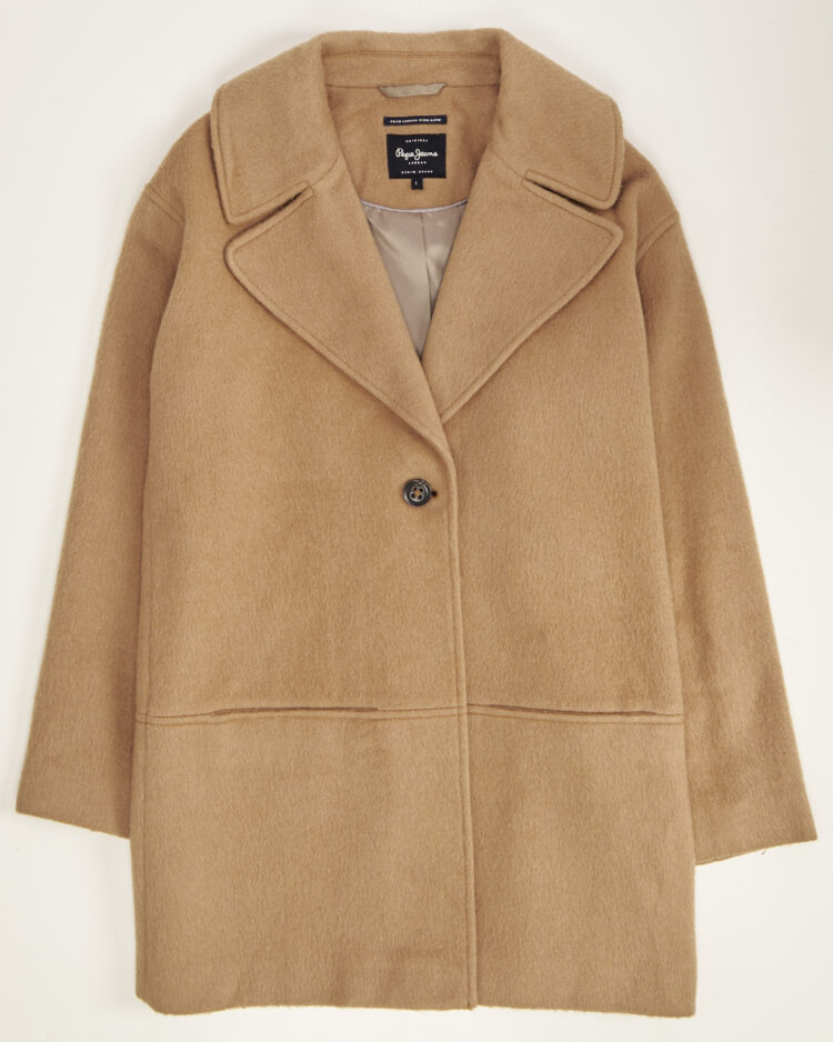 Короткое шерстяное пальто