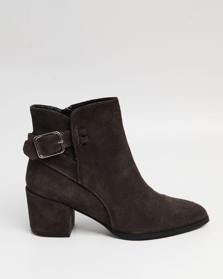 Винтажные замшевые ботильоны Derimod