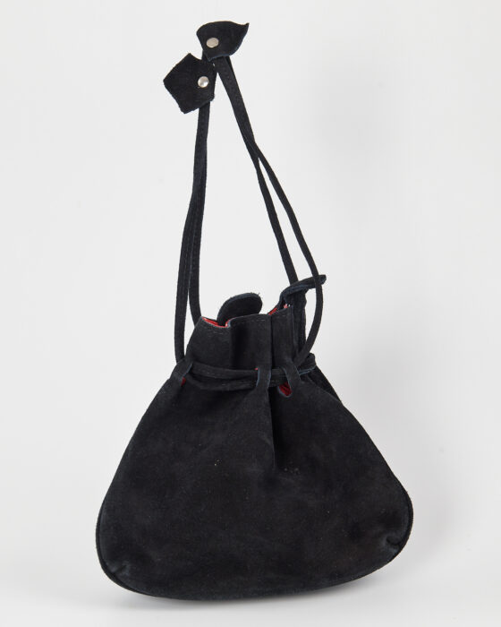 Бархатная сумка с металлической пряжкой — фото 3