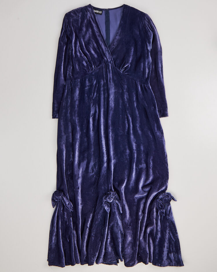 Бархатное платье с драпировкой