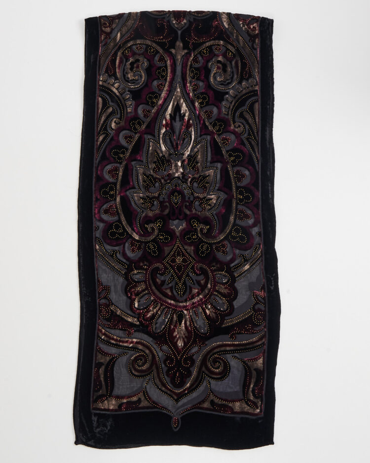 Платок с орнаментом